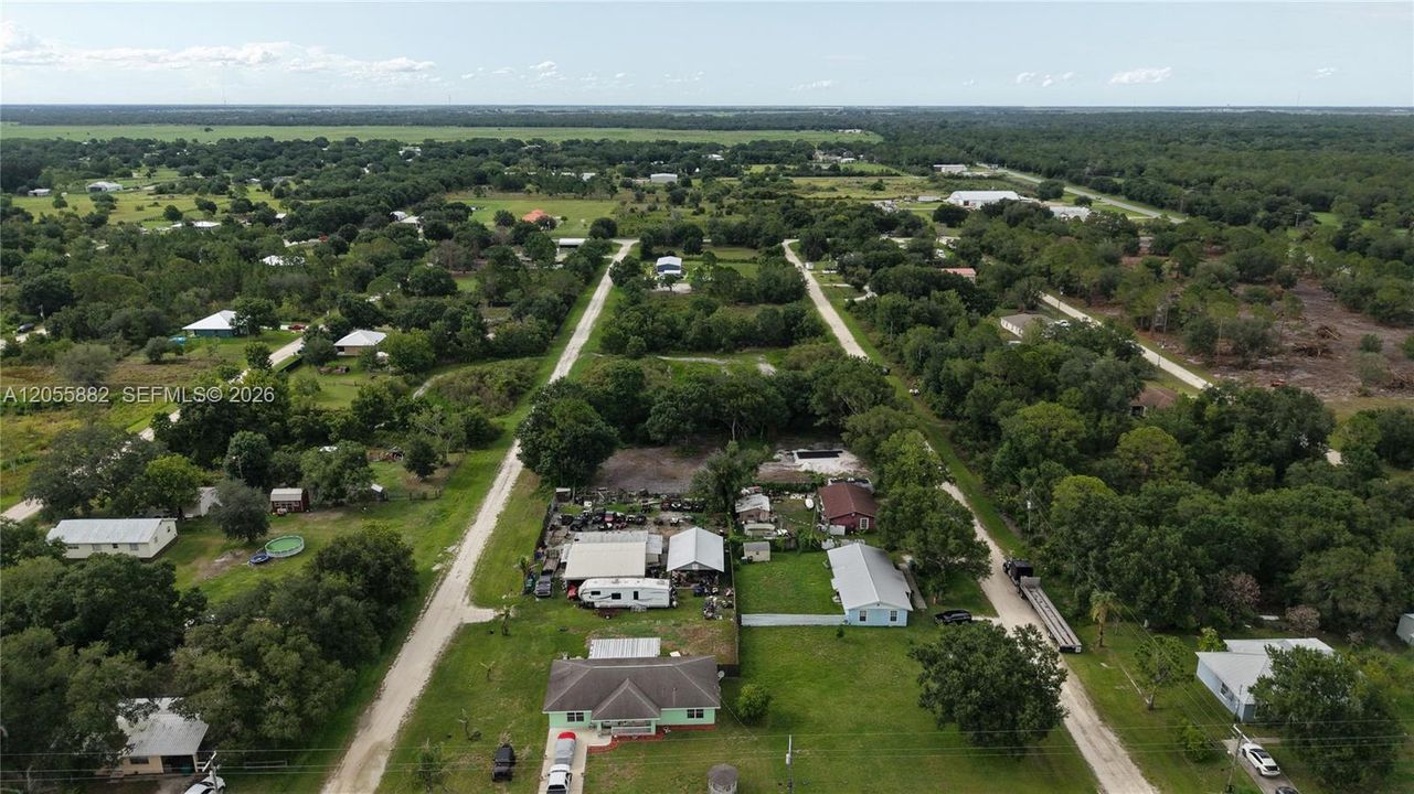 En Venta: $140,000 (1.44 acres)