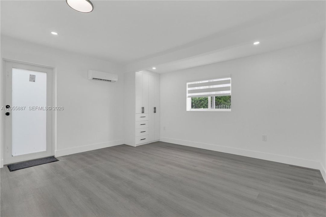 MASTER BEDROOM #1