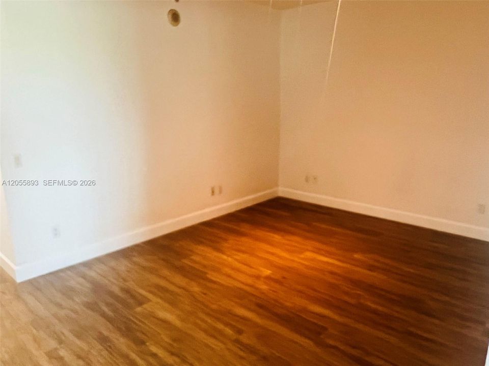En Venta: $629,000 (3 camas, 3 baños, 2385 Pies cuadrados)
