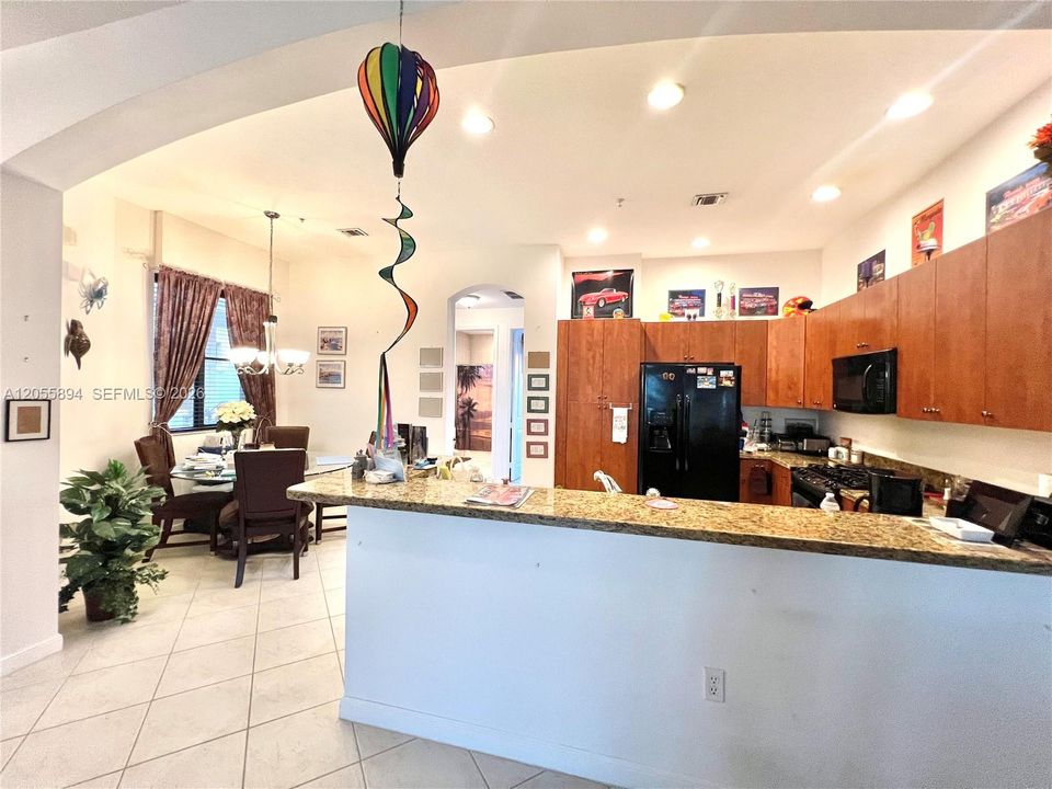 For Sale: $339,500 (2 beds, 2 baths, 1309 Square Feet)