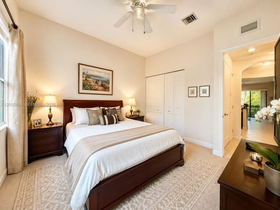 For Sale: $339,500 (2 beds, 2 baths, 1309 Square Feet)