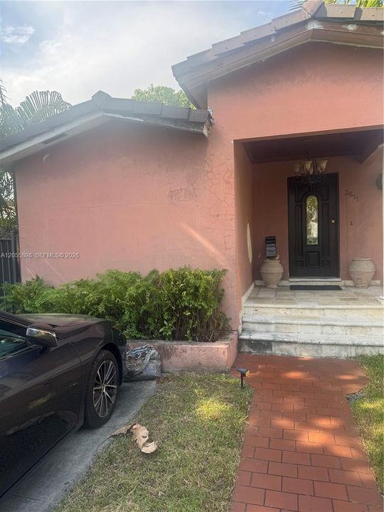 For Sale: $800,000 (4 beds, 2 baths, 2256 Square Feet)