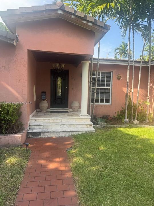 For Sale: $800,000 (4 beds, 2 baths, 2256 Square Feet)