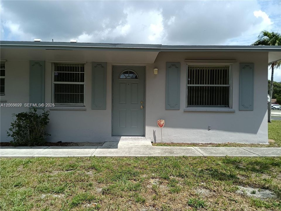 For Rent: $2,000 (2 beds, 2 baths, 1863 Square Feet)