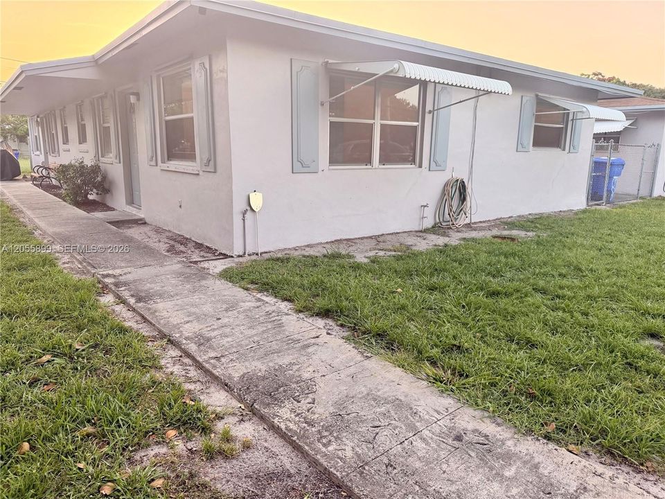 For Rent: $2,000 (2 beds, 2 baths, 1863 Square Feet)