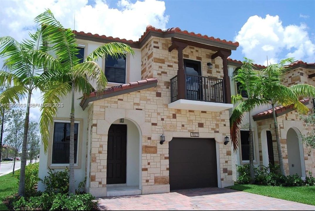 En Venta: $845,000 (4 camas, 3 baños, 2170 Pies cuadrados)