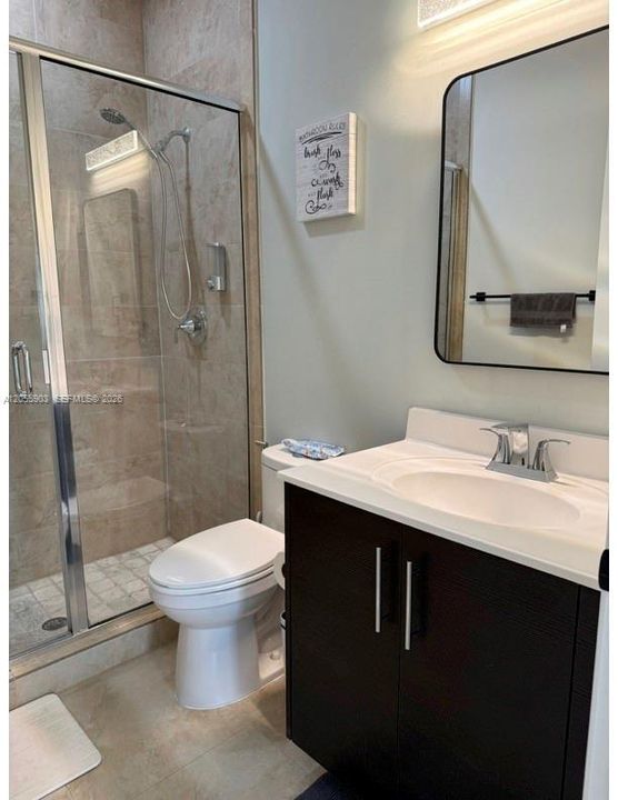 En Venta: $845,000 (4 camas, 3 baños, 2170 Pies cuadrados)