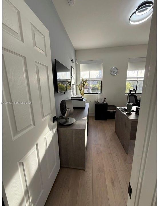 En Venta: $845,000 (4 camas, 3 baños, 2170 Pies cuadrados)
