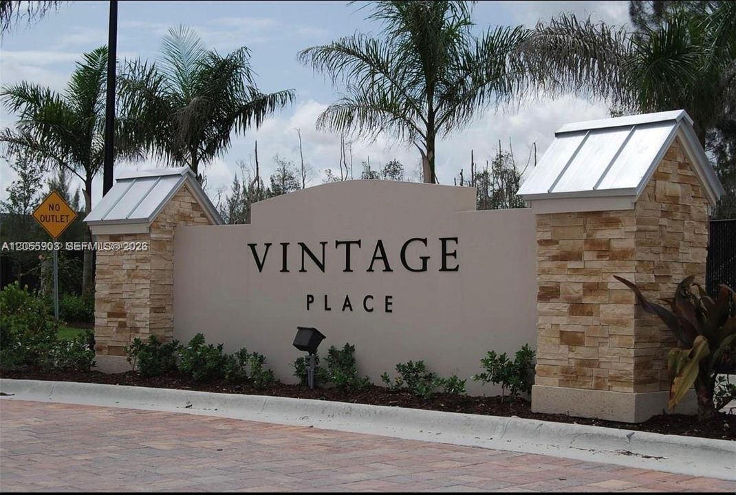 En Venta: $845,000 (4 camas, 3 baños, 2170 Pies cuadrados)