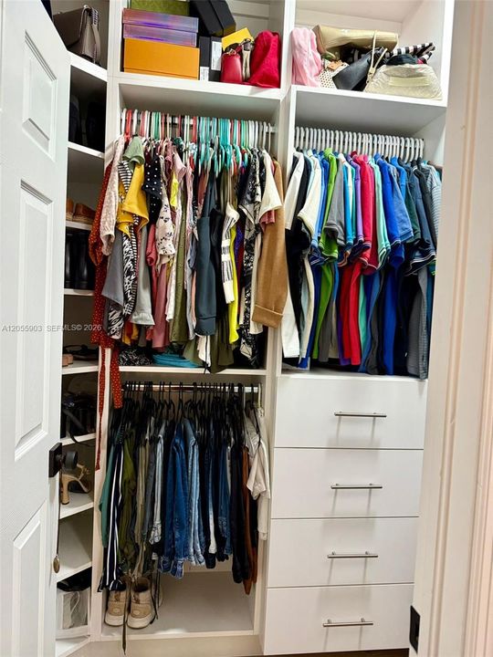 En Venta: $845,000 (4 camas, 3 baños, 2170 Pies cuadrados)