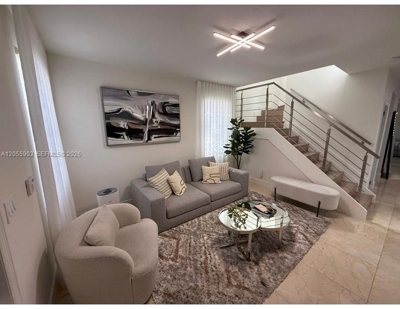 En Venta: $845,000 (4 camas, 3 baños, 2170 Pies cuadrados)