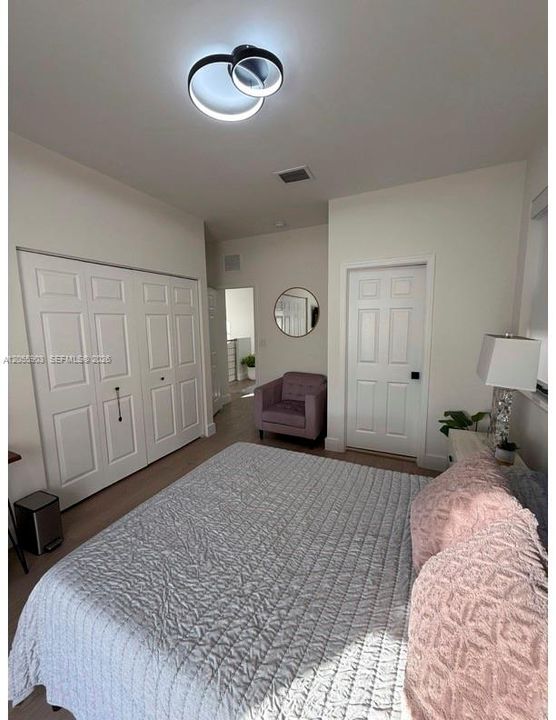 En Venta: $845,000 (4 camas, 3 baños, 2170 Pies cuadrados)