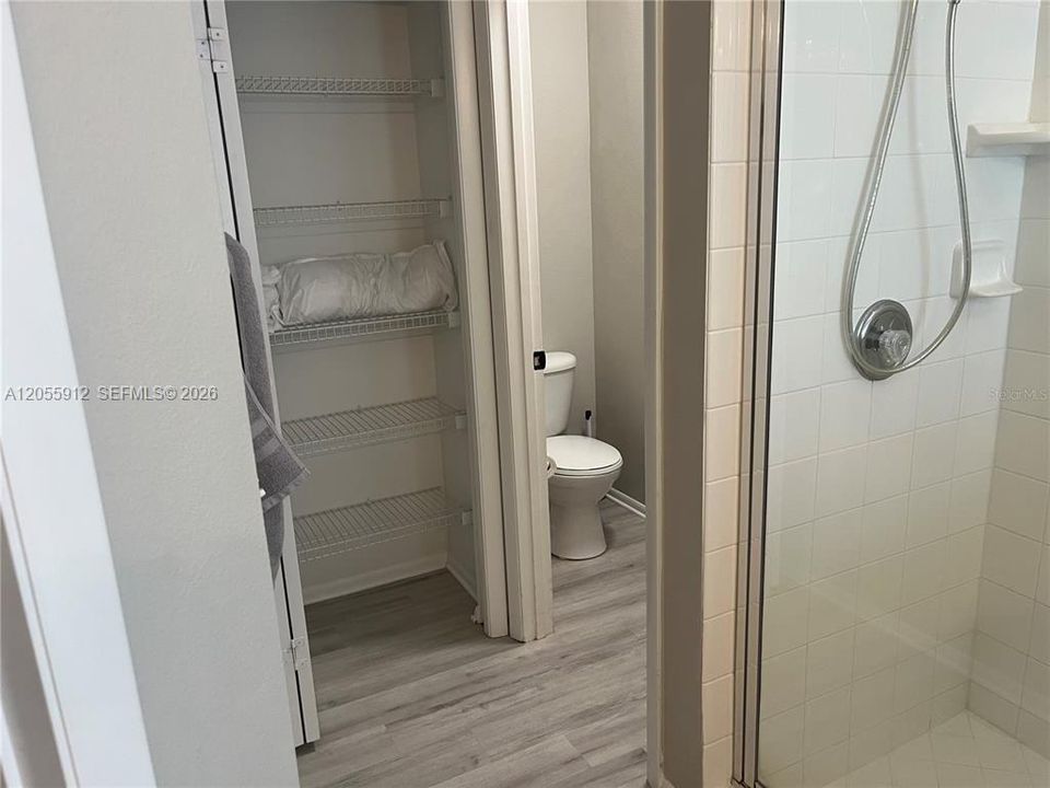 For Rent: $3,200 (6 beds, 4 baths, 2800 Square Feet)