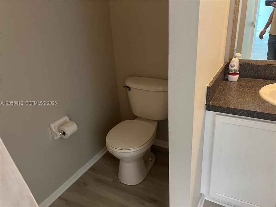 For Rent: $3,200 (6 beds, 4 baths, 2800 Square Feet)