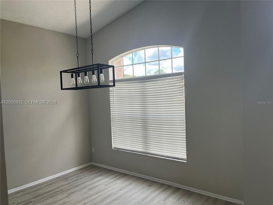 For Rent: $3,200 (6 beds, 4 baths, 2800 Square Feet)