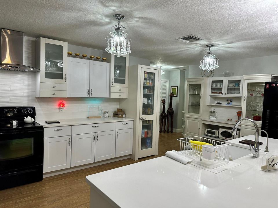Built-in pantry