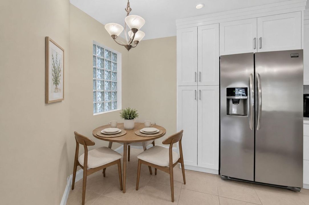 Eat-In Kitchen