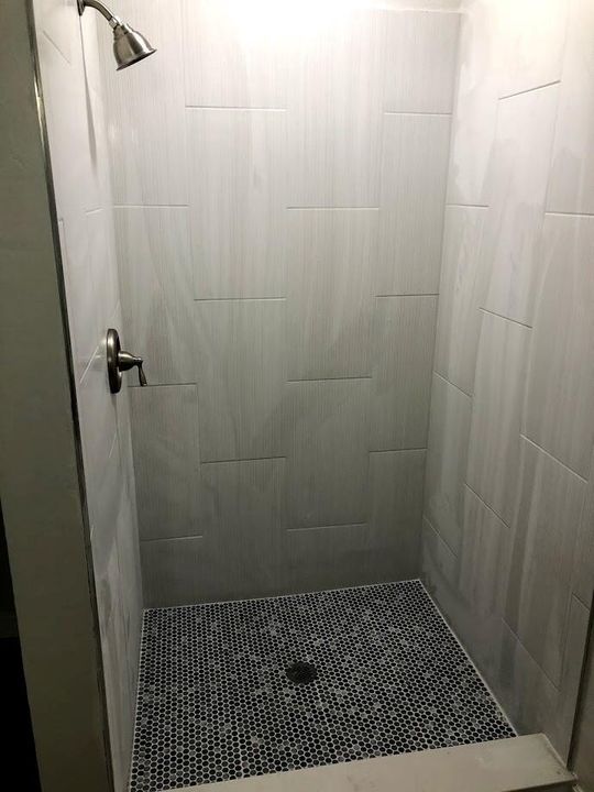 4 bathroom shower