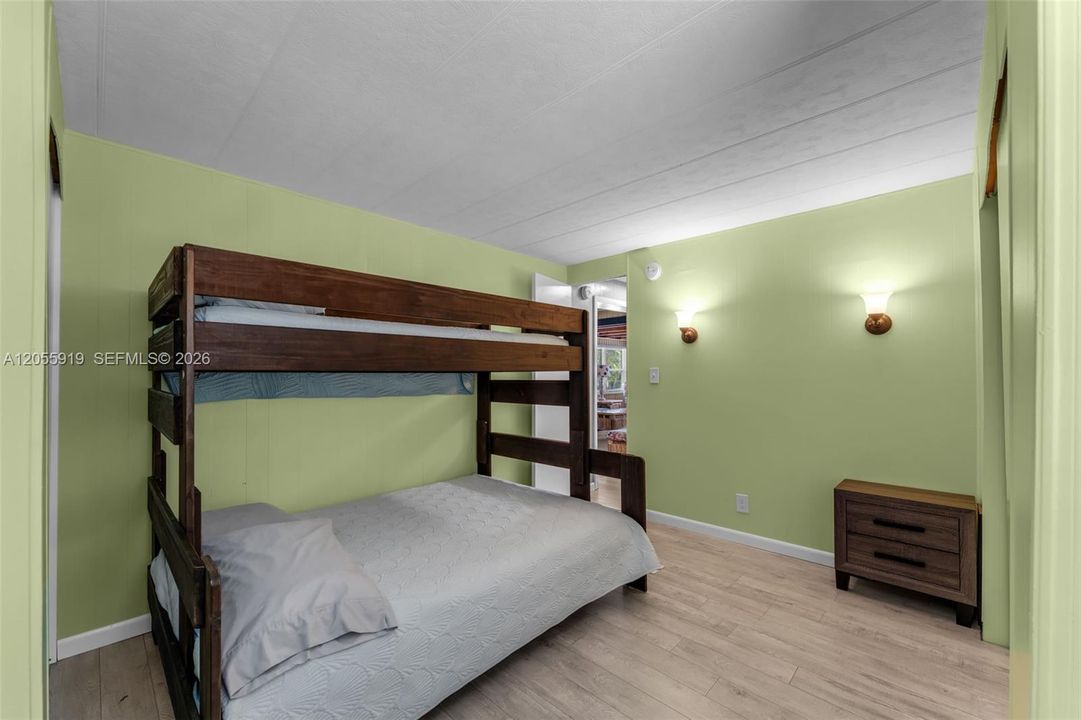 For Sale: $700,000 (4 beds, 2 baths, 1447 Square Feet)