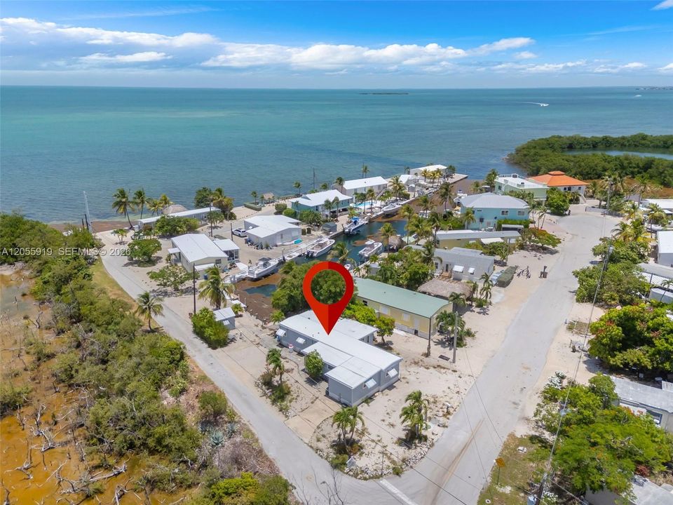 For Sale: $700,000 (4 beds, 2 baths, 1447 Square Feet)