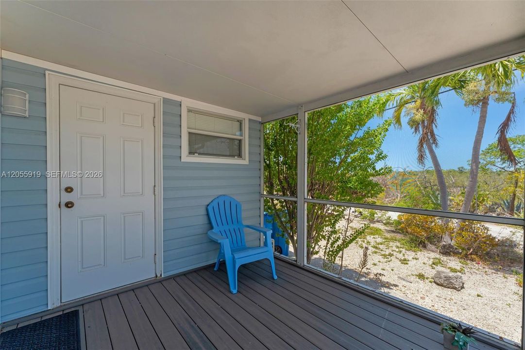 For Sale: $700,000 (4 beds, 2 baths, 1447 Square Feet)