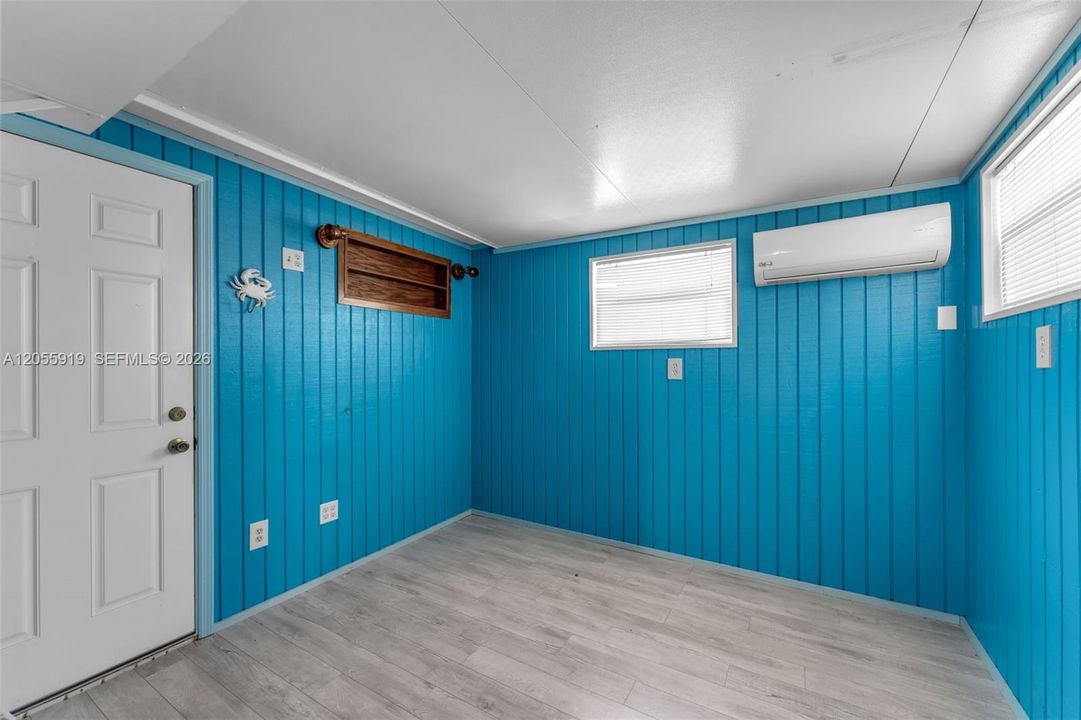 For Sale: $700,000 (4 beds, 2 baths, 1447 Square Feet)