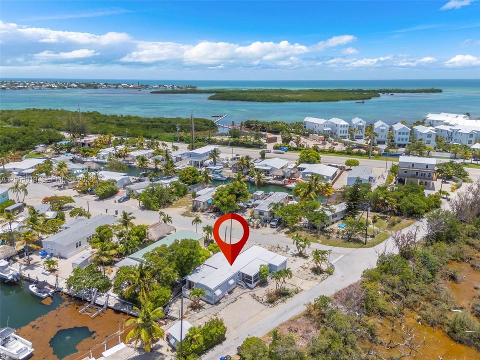 For Sale: $700,000 (4 beds, 2 baths, 1447 Square Feet)