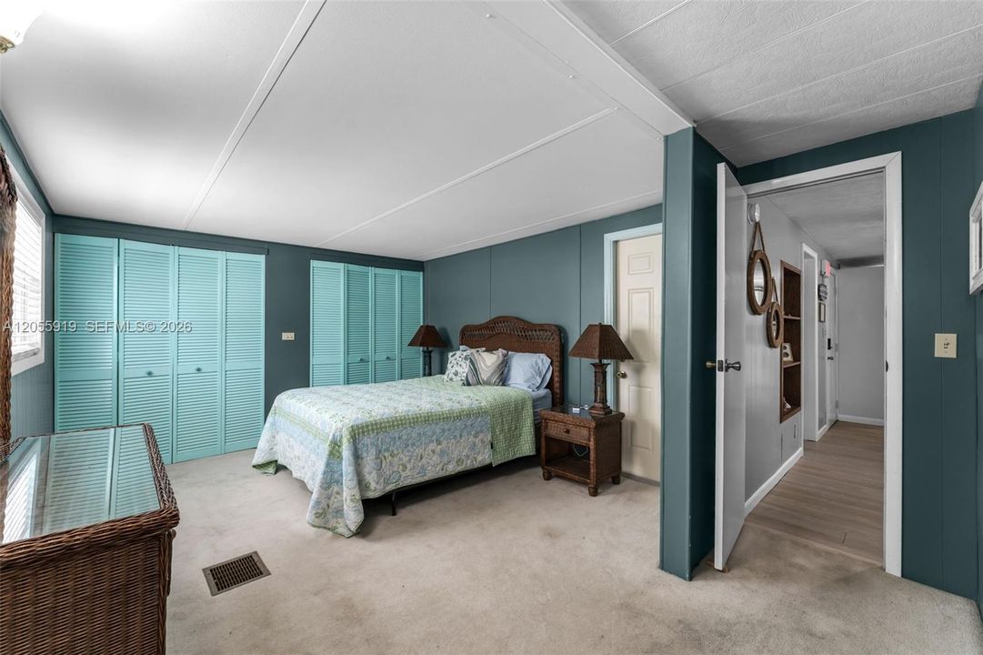For Sale: $700,000 (4 beds, 2 baths, 1447 Square Feet)