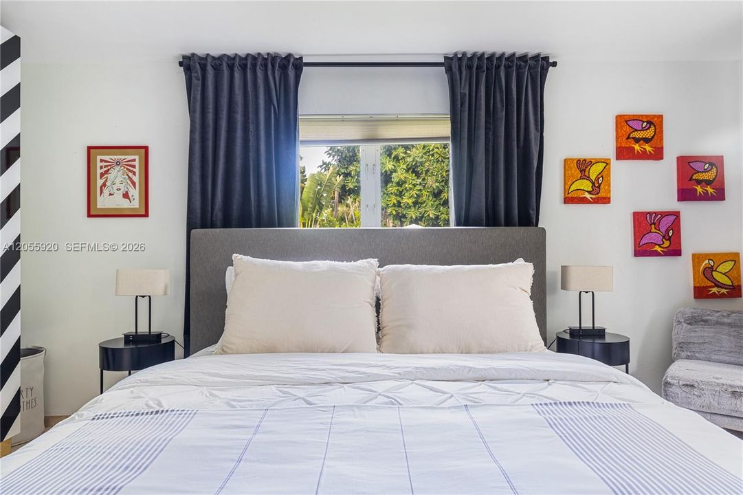 Active With Contract: $1,200,000 (3 beds, 3 baths, 1438 Square Feet)