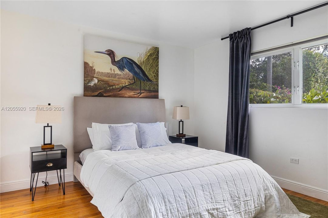 Active With Contract: $1,200,000 (3 beds, 3 baths, 1438 Square Feet)