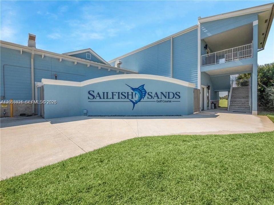 For Sale: $265,000 (2 beds, 2 baths, 1370 Square Feet)