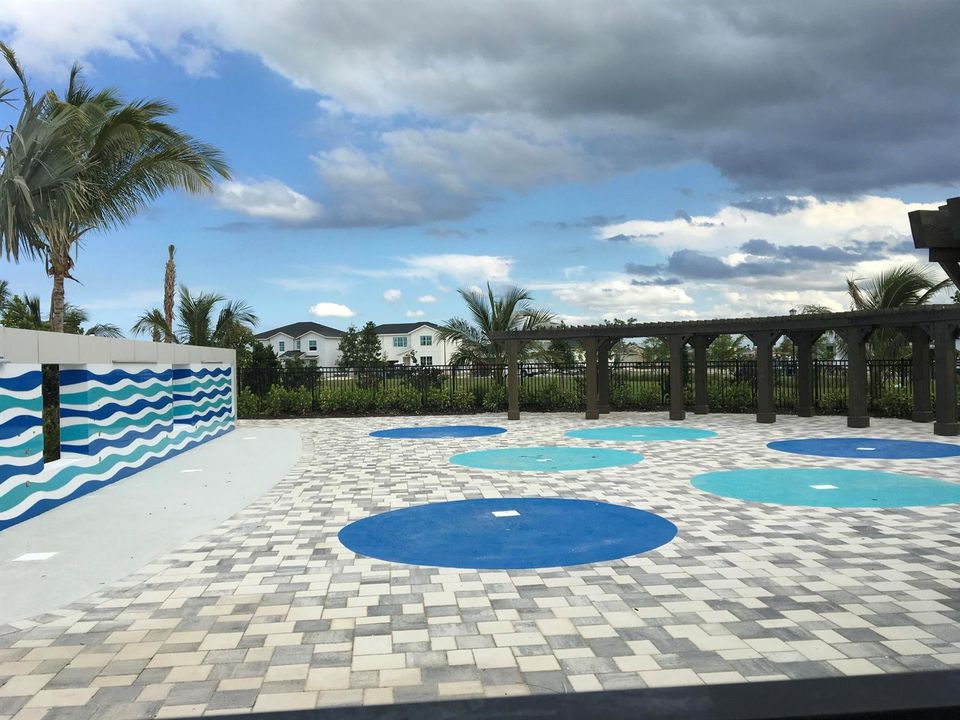 Splash pad 2