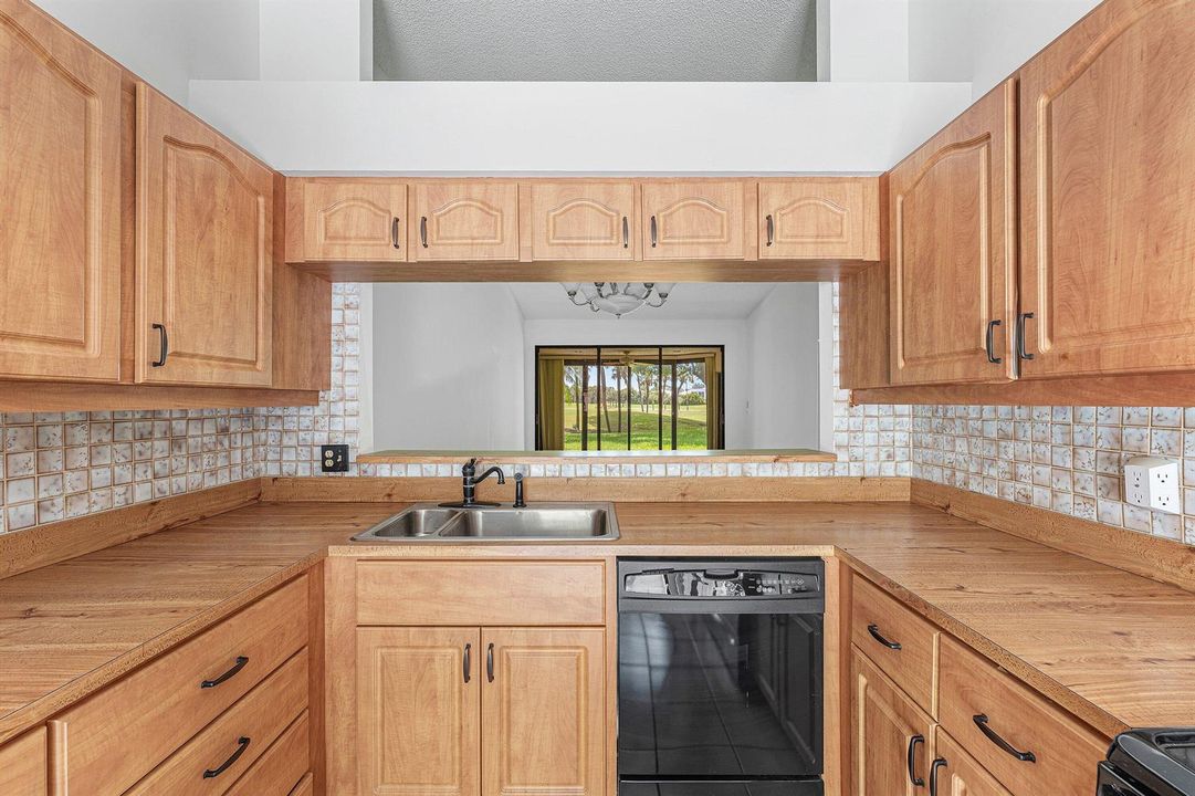 020-5272FairwayWoodsDrive-4112-DelrayBea