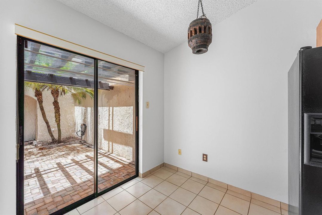 015-5272FairwayWoodsDrive-4112-DelrayBea