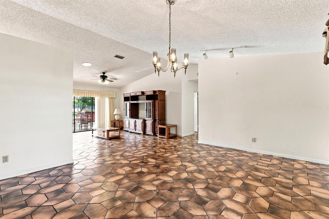 6_3768_pinehurst_dr_greenacres_fl_33467_