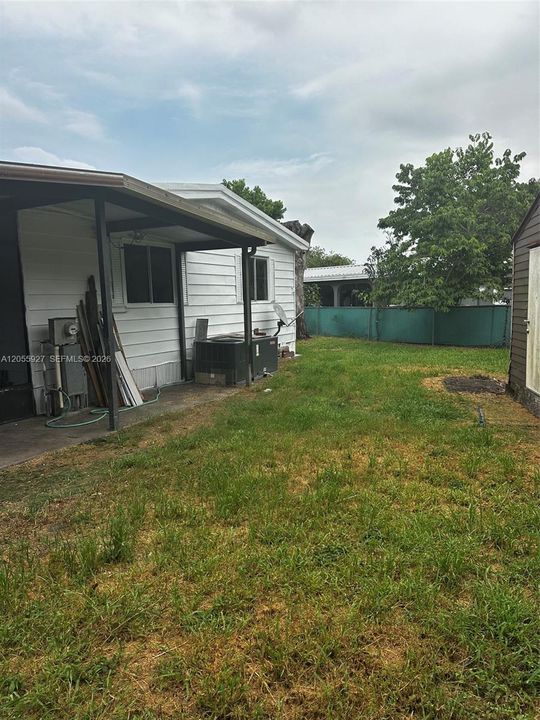 For Sale: $170,000 (2 beds, 2 baths, 936 Square Feet)