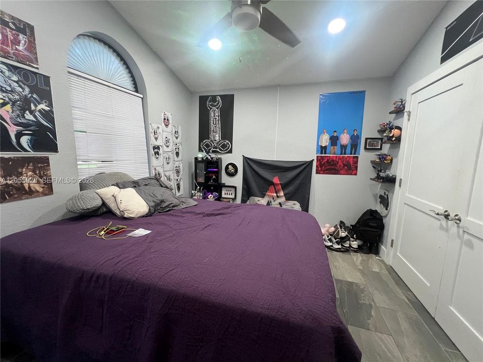 For Sale: $950,000 (0 beds, 0 baths, 3275 Square Feet)