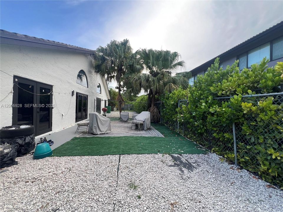 For Sale: $950,000 (0 beds, 0 baths, 3275 Square Feet)