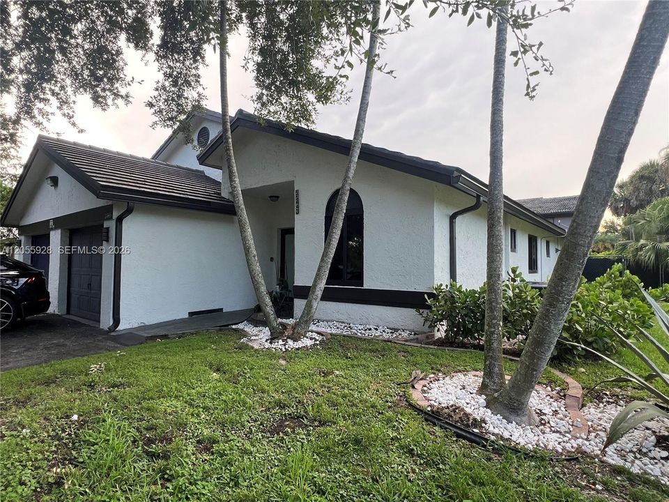 For Sale: $950,000 (0 beds, 0 baths, 3275 Square Feet)