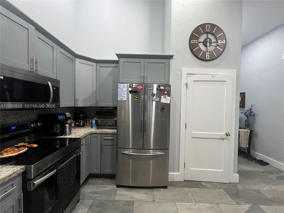 For Sale: $950,000 (0 beds, 0 baths, 3275 Square Feet)