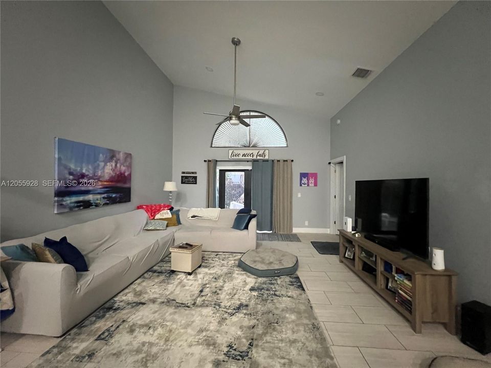 For Sale: $950,000 (0 beds, 0 baths, 3275 Square Feet)