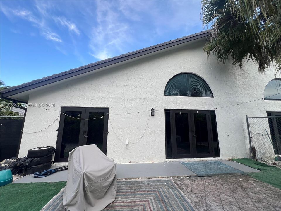For Sale: $950,000 (0 beds, 0 baths, 3275 Square Feet)