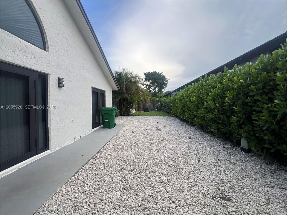 For Sale: $950,000 (0 beds, 0 baths, 3275 Square Feet)