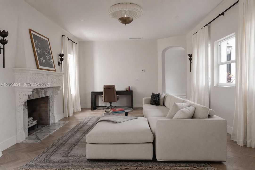 В аренду: $25,000 (5 спален, 4 ванн, 3384 Квадратных фут)