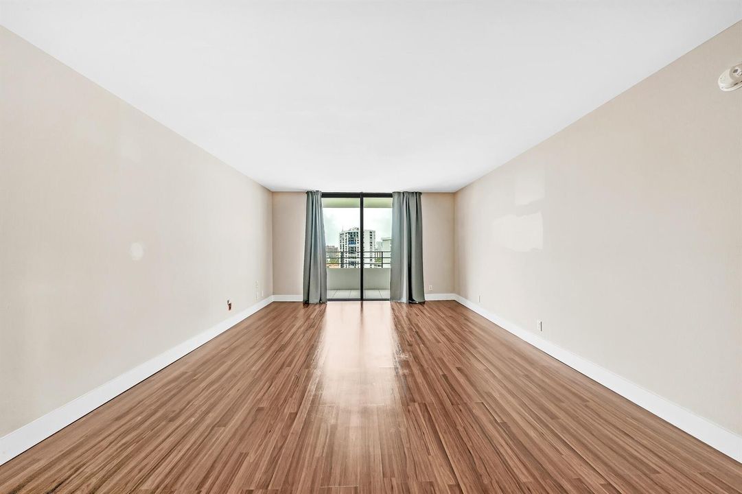 5 Living Area (2)