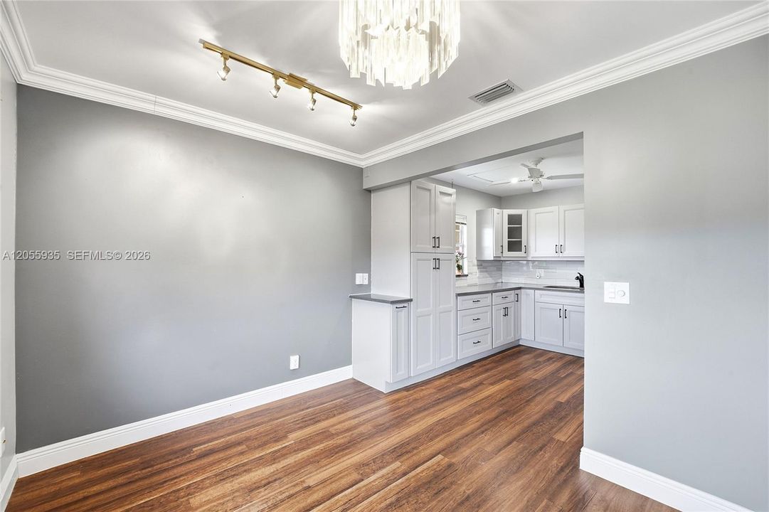 На продажу: $199,000 (2 спален, 2 ванн, 1166 Квадратных фут)