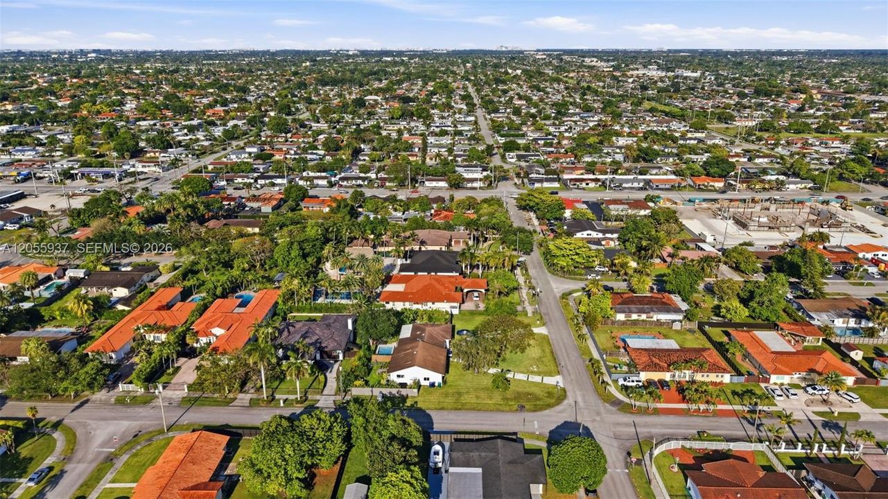 На продажу: $2,499,000 (5 спален, 3 ванн, 2683 Квадратных фут)