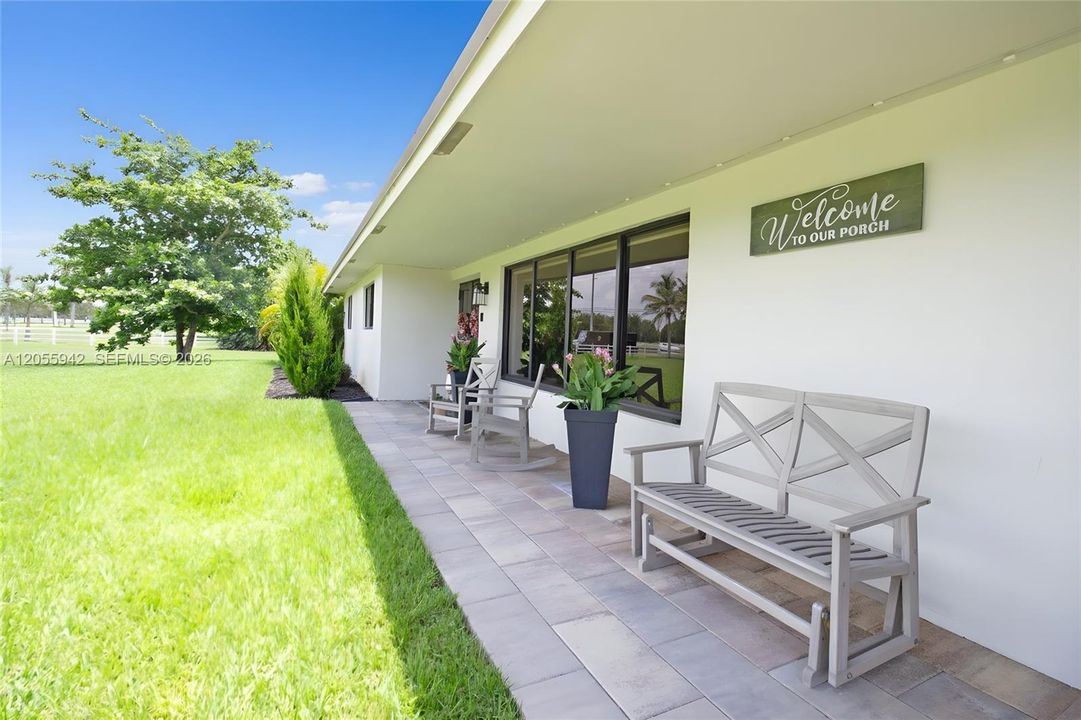 En Venta: $1,800,000 (4 camas, 3 baños, 1896 Pies cuadrados)
