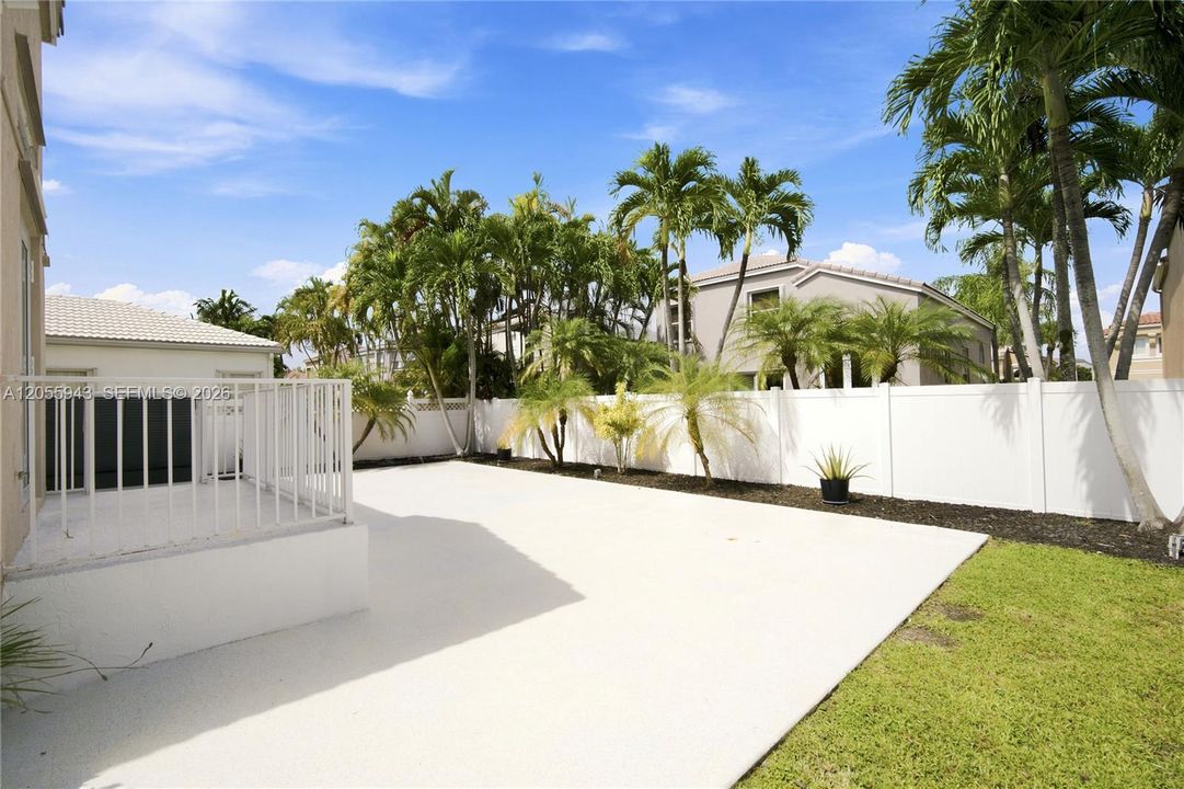 En Venta: $779,999 (3 camas, 3 baños, 2087 Pies cuadrados)