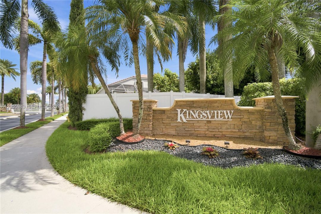 En Venta: $779,999 (3 camas, 3 baños, 2087 Pies cuadrados)